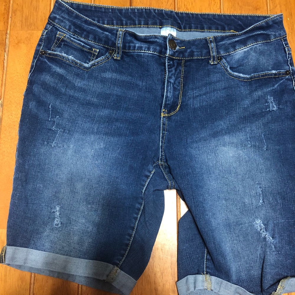 Time and tru shorts